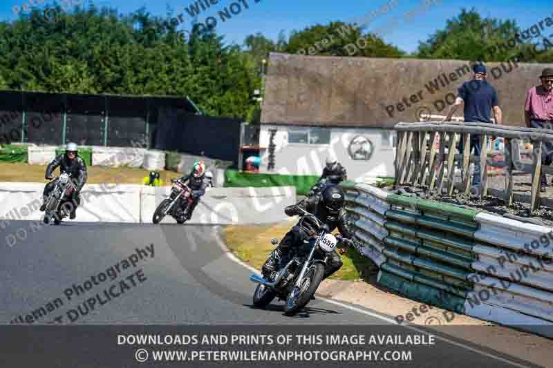 Vintage motorcycle club;eventdigitalimages;mallory park;mallory park trackday photographs;no limits trackdays;peter wileman photography;trackday digital images;trackday photos;vmcc festival 1000 bikes photographs